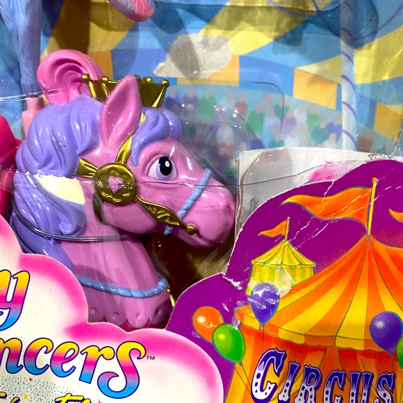 SKY DANCERS VTG 90s Collectible FAIRY FLYERS SPECIAL EDITION CIRCUS FUN - Picture 2 of 14